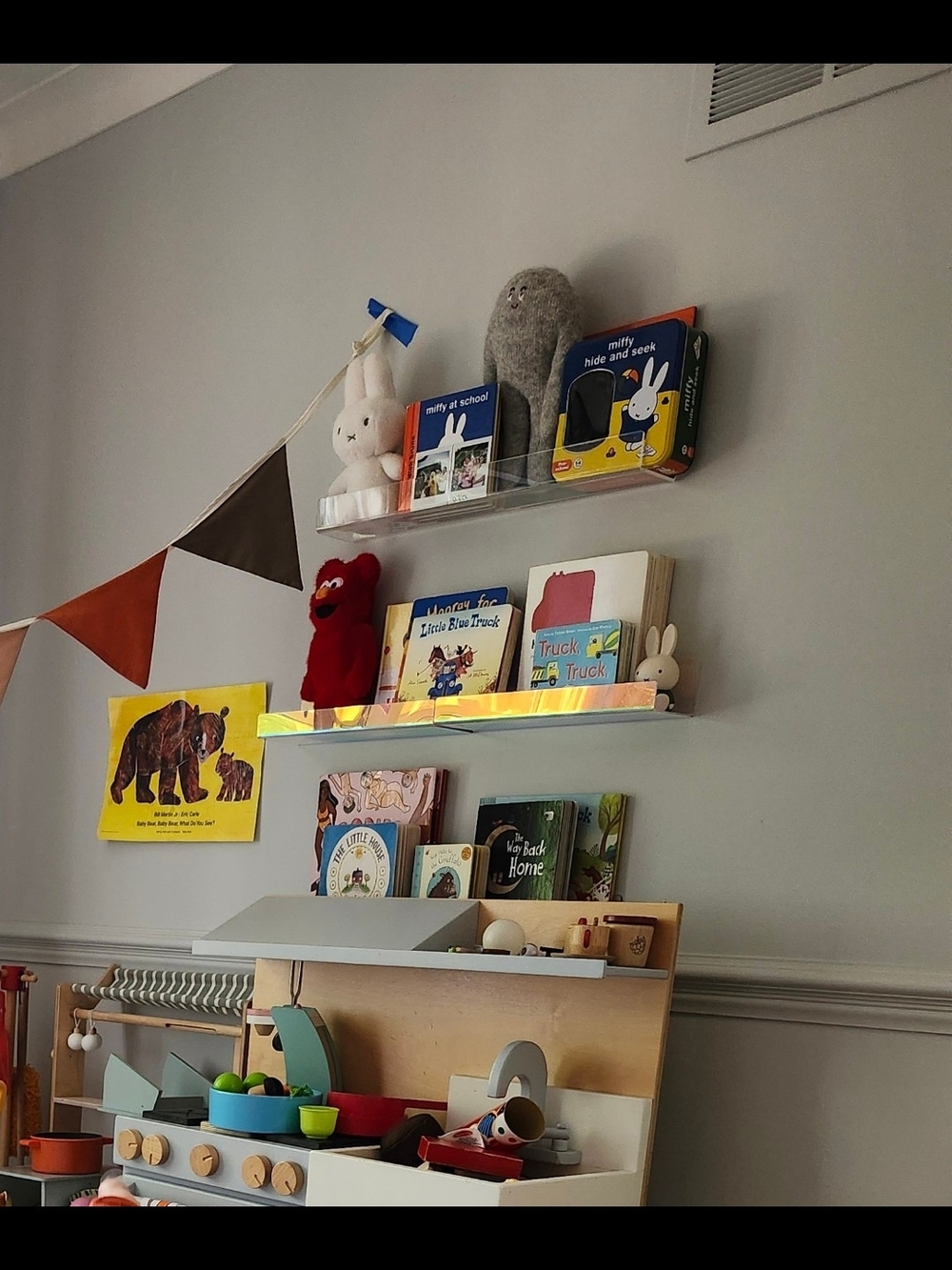 Kids Wall-Mounted Acrylic Display Shelf - Clear